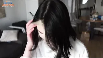سكس لبوة تسلم نفسها لمالك العقار لتجنب طردها من شقتها xlxx