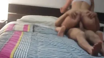 سكس مصري جديد مربربة هايجة تركب علي الزب في الفندق